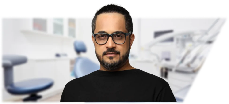Dr. Moez Khakiani